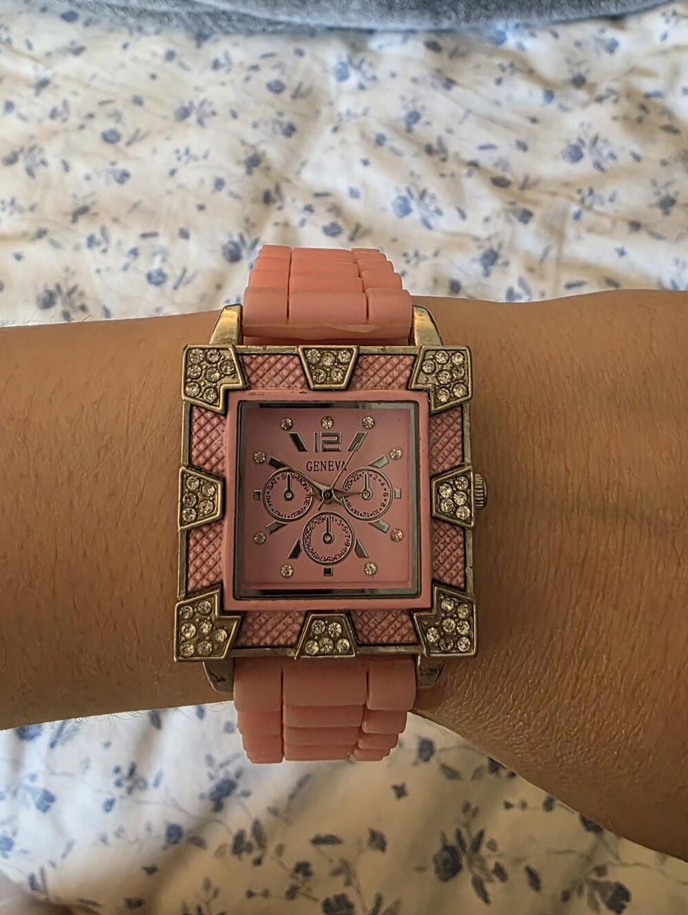 Geneva Ladies Crystal-adorned Bezel Breast Cancer Awareness Watch in pink EUC